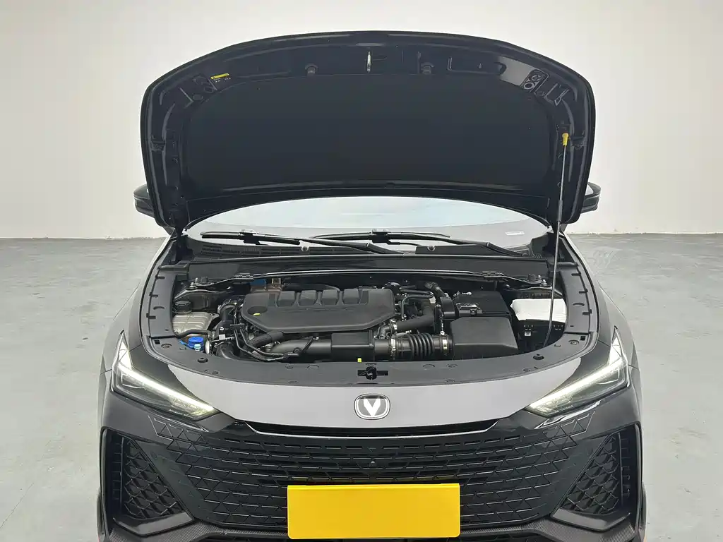 Changan UNI-V 2024 2.0T