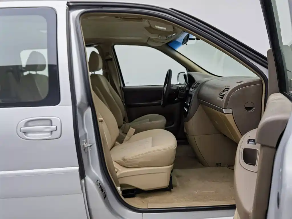 Buick GL8 — миниатюра 23