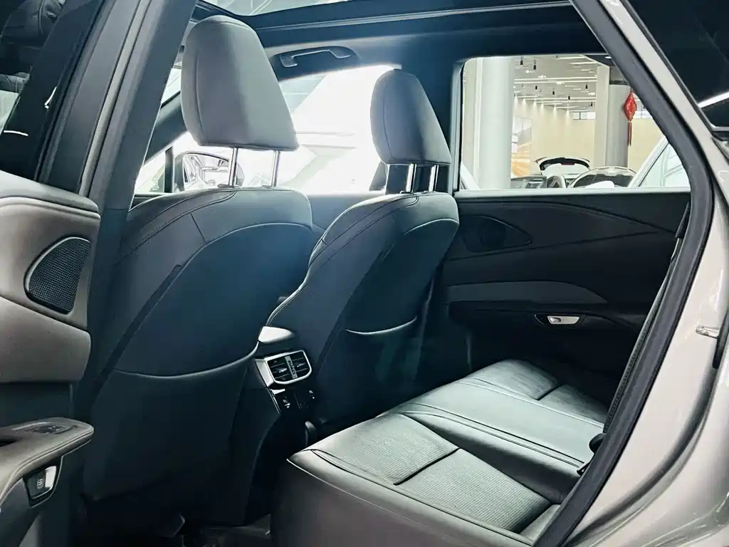 Lexus RX — миниатюра 6