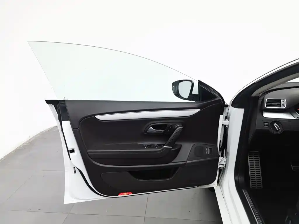 Volkswagen CC — миниатюра 8