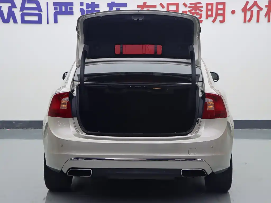 Volvo S60 — миниатюра 21