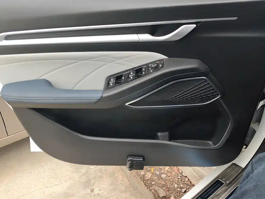 GEELY AUTOMOBILE EMGRAND