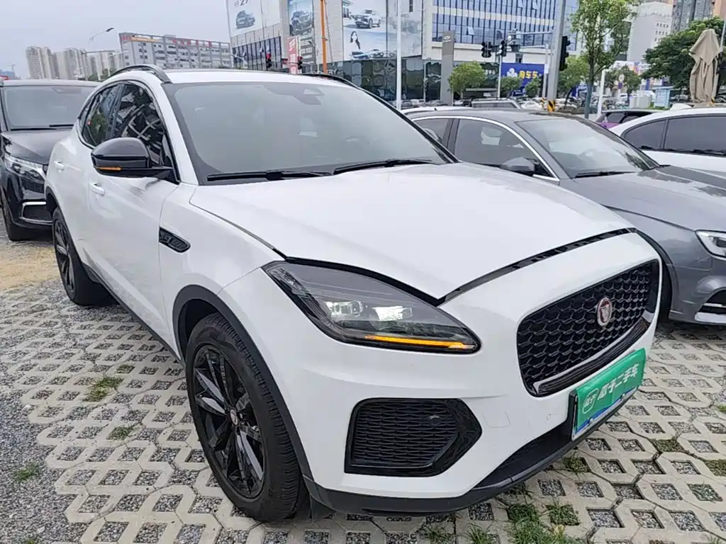Jaguar E-PACE — миниатюра 4