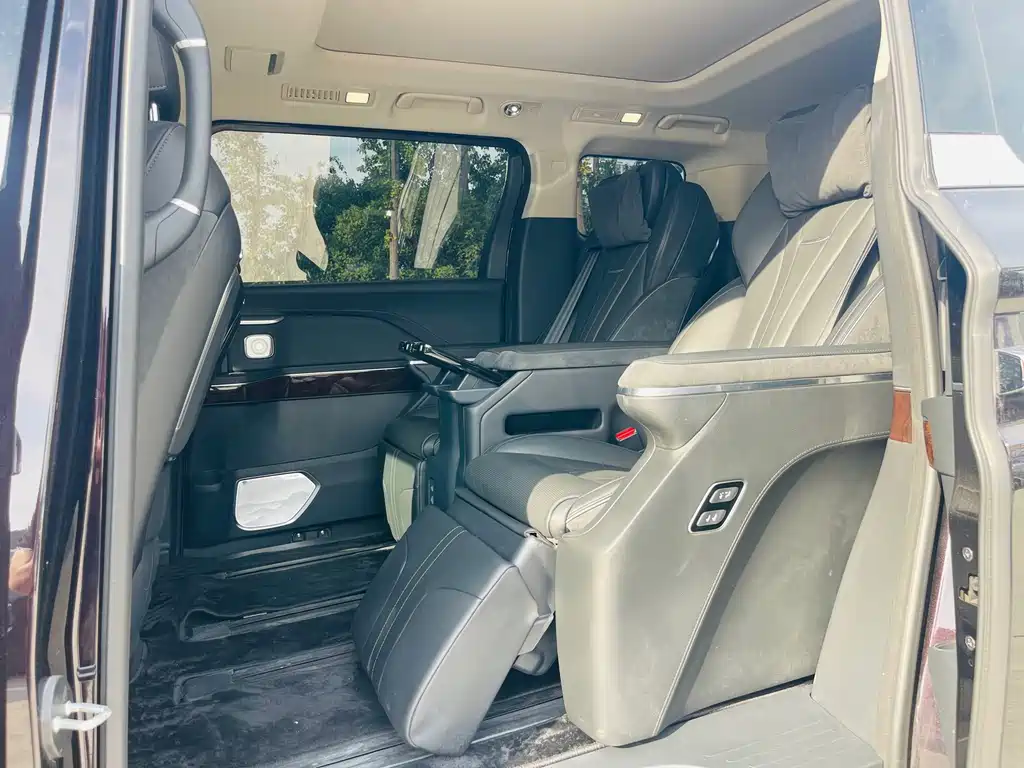 Hongqi Hongqi HQ9 PHEV — миниатюра 10