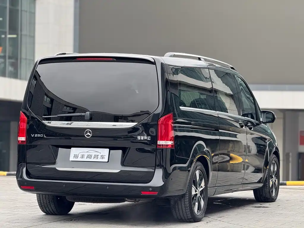 MERCEDES-BENZ V CLASS