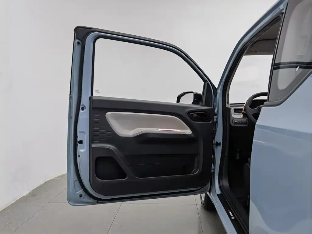 Wuling MINIEV — миниатюра 8