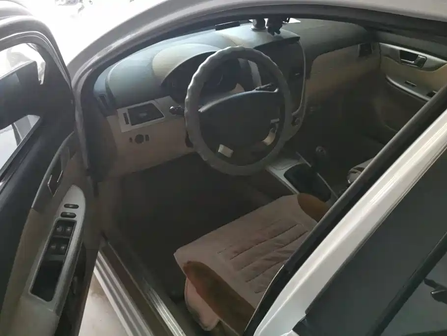 Buick Excelle — миниатюра 9
