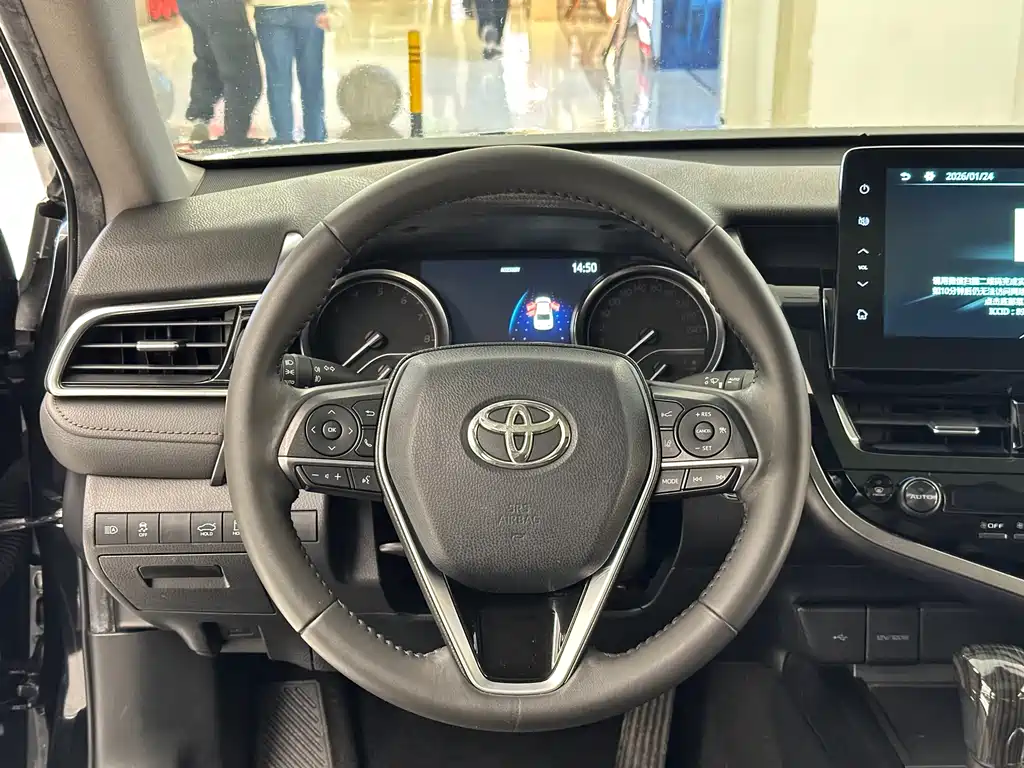 TOYOTA CAMRY