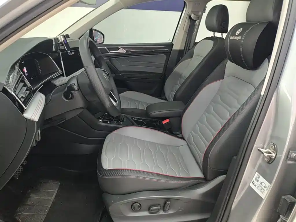 Volkswagen Tiguan L PHEV — миниатюра 15