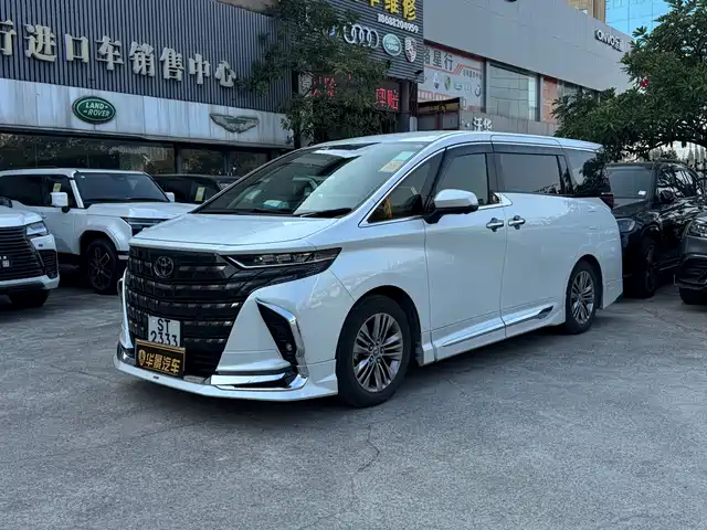 TOYOTA ELFA 2025