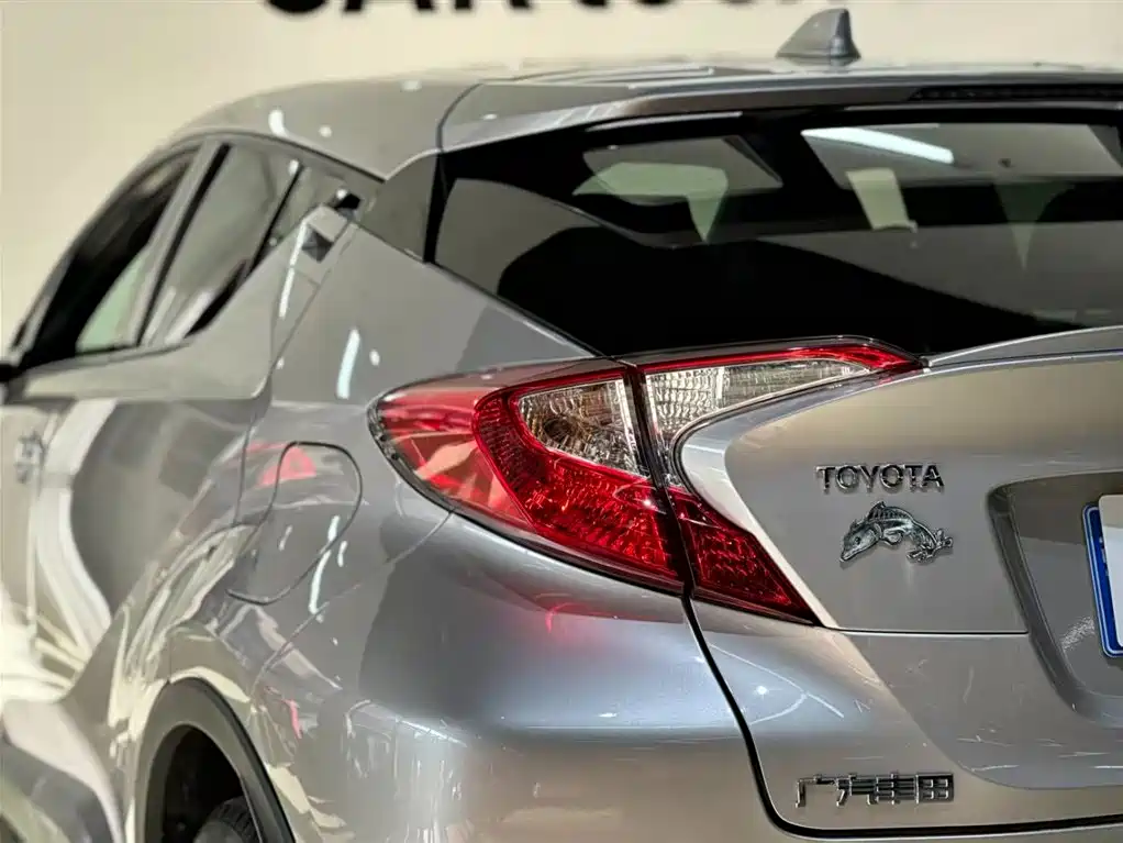 TOYOTA C HR