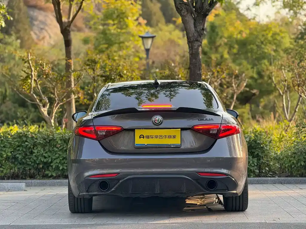 Alfa Romeo Giulia — миниатюра 8