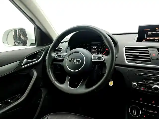 Audi Q3 — миниатюра 11