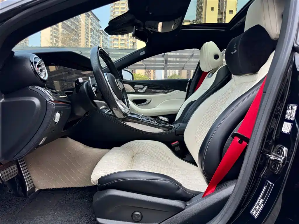 MERCEDES-BENZ AMG GT