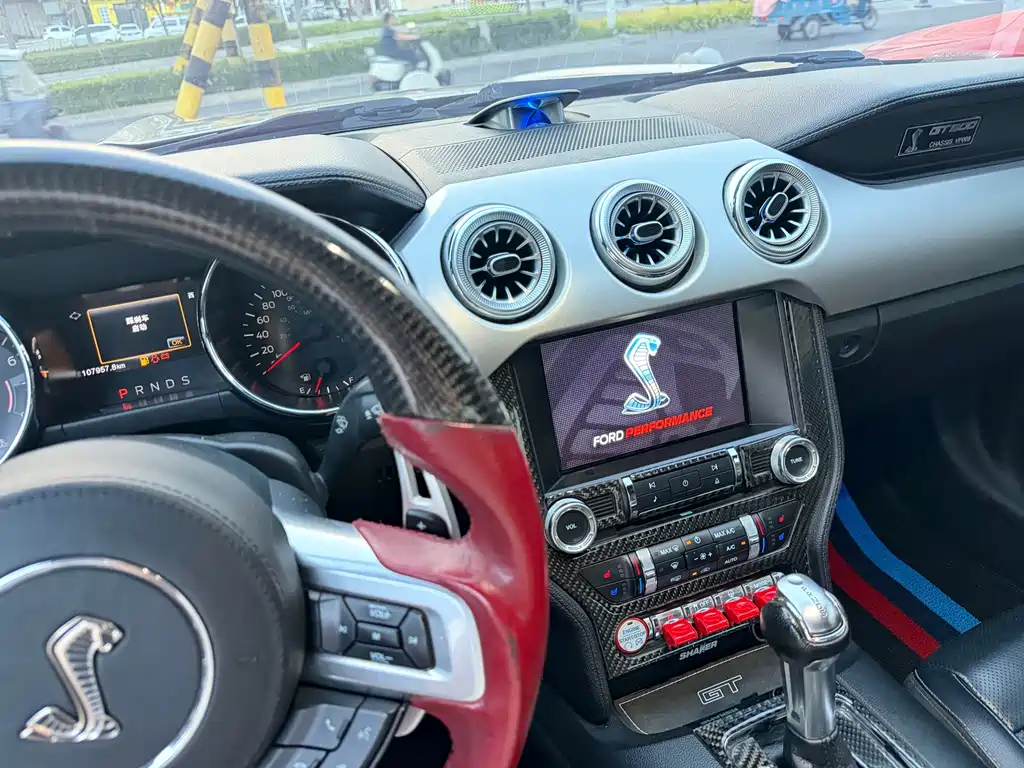 Ford Mustang — миниатюра 5
