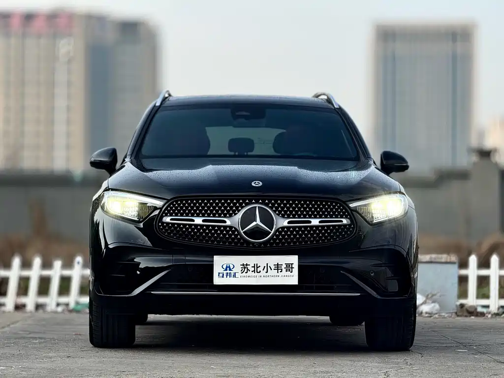 MERCEDES-BENZ GLC