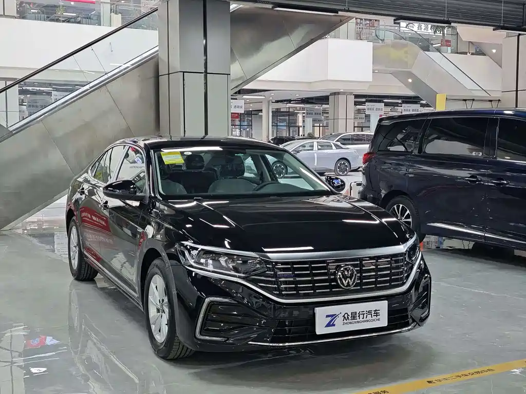 Volkswagen Passat 2025 430PHEV