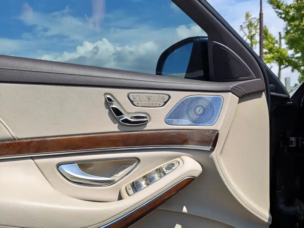 Mercedes-Benz S-Class — миниатюра 7