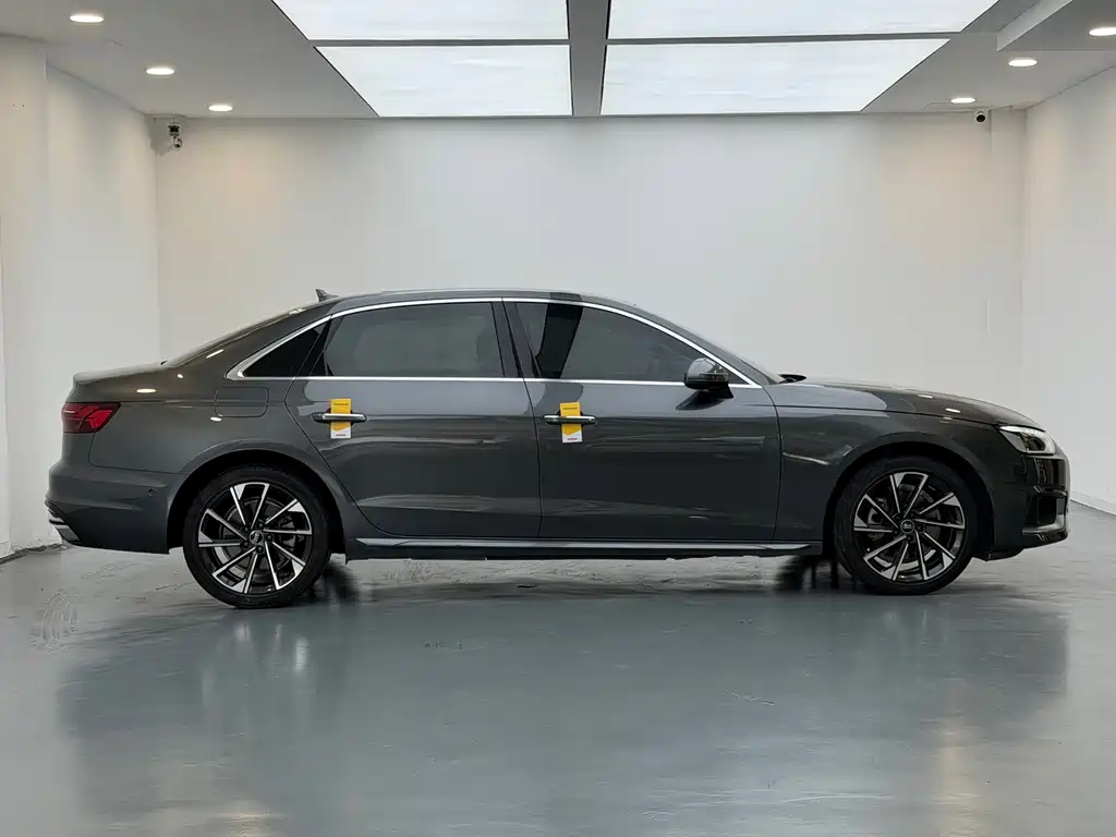 Audi A4L 2022 40 TFSI Luxury