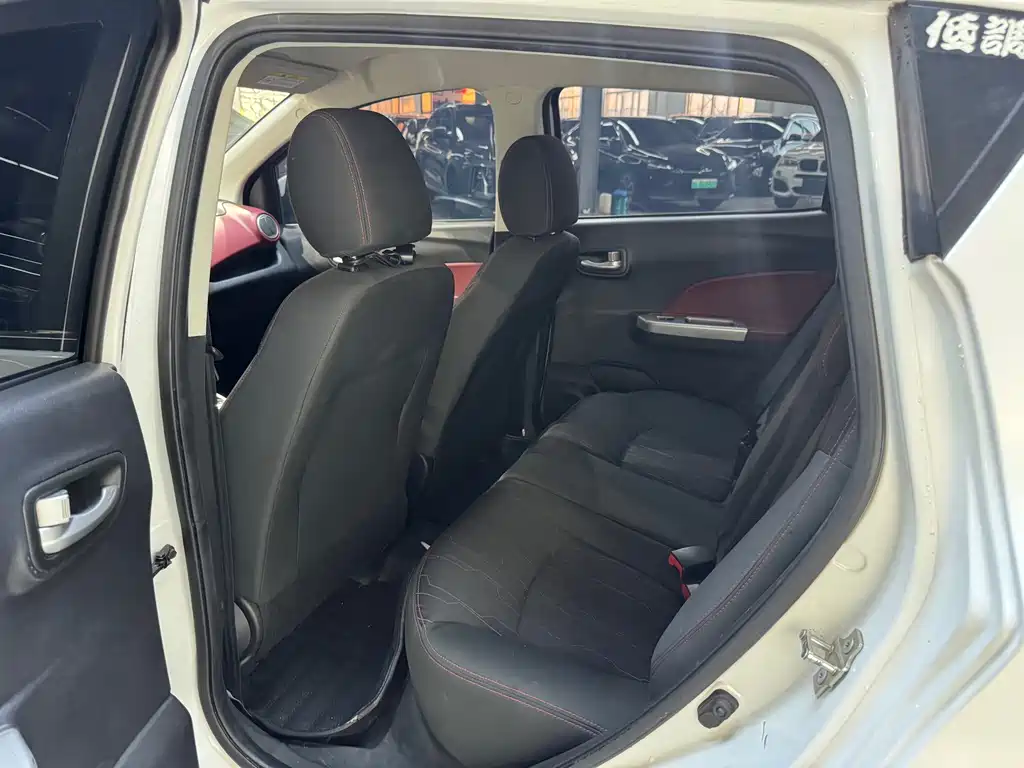 Changan EV — миниатюра 7