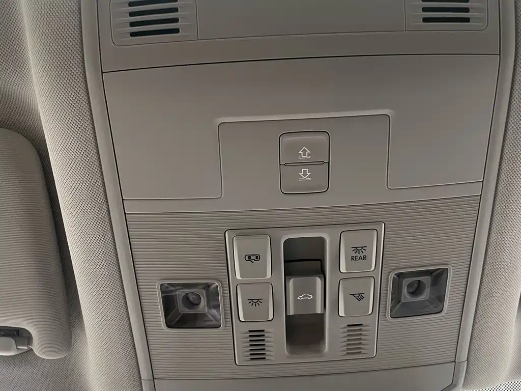 VOLKSWAGEN T ROC EXPLORING SONGS