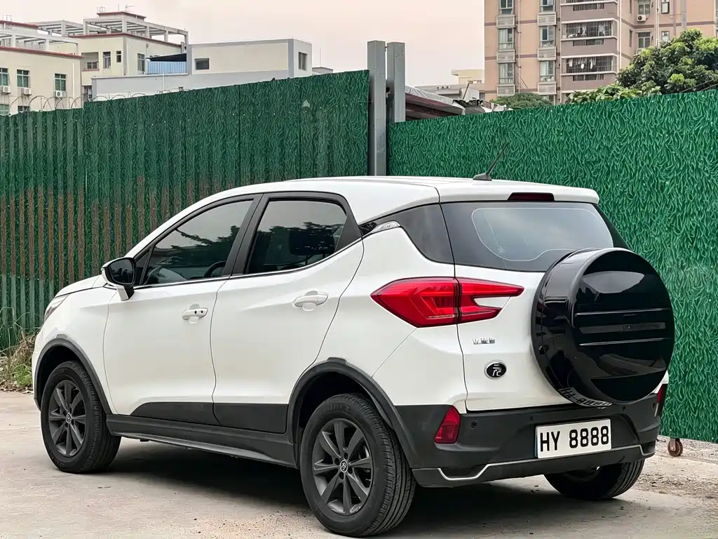 BYD Yuan EV — миниатюра 20