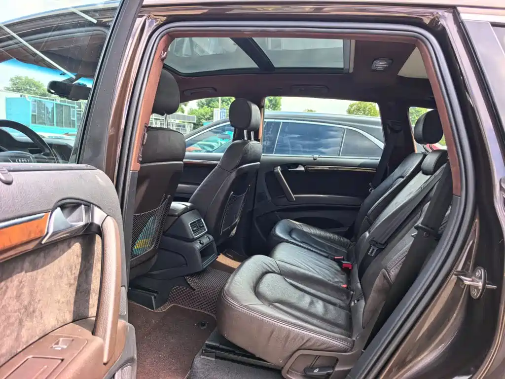 Audi Q7 — миниатюра 9