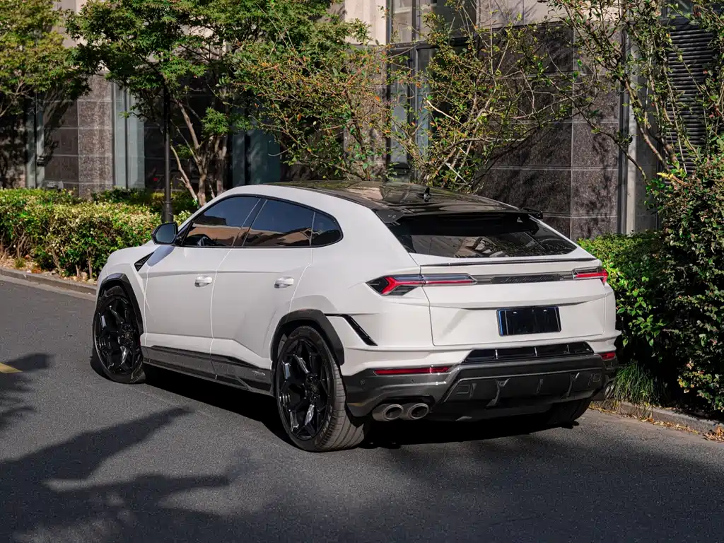 Lamborghini Urus — миниатюра 15