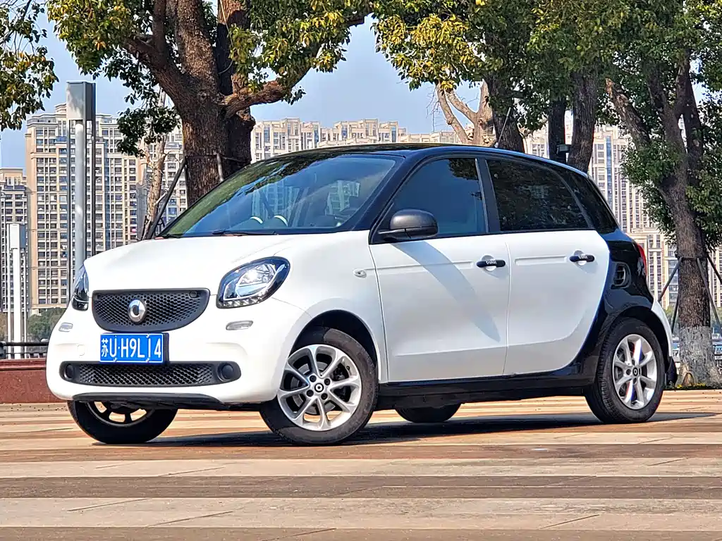 SMART FORFOUR