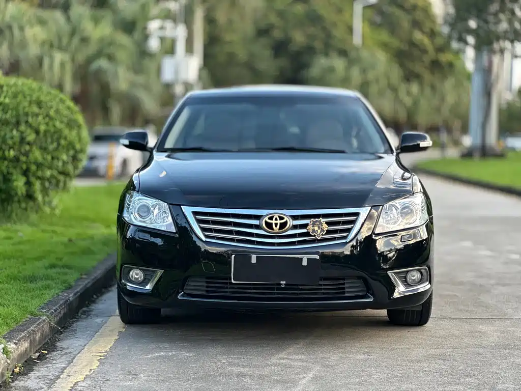 Toyota Camry — миниатюра 2