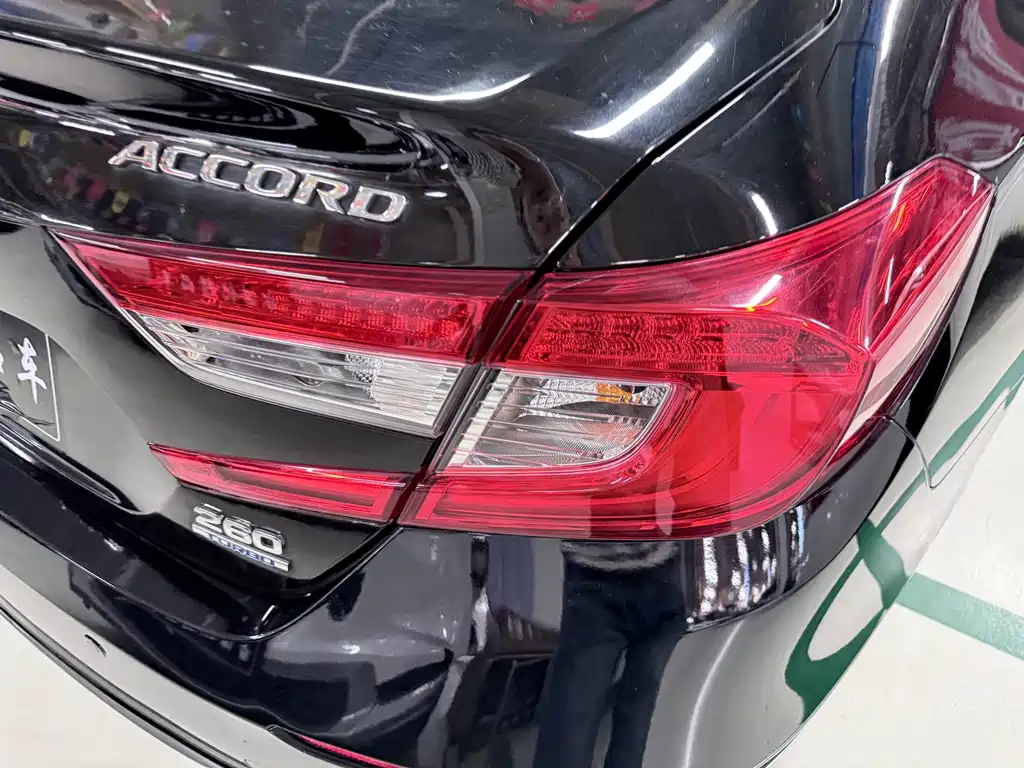 Honda Accord — миниатюра 18