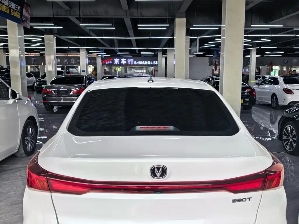 Changan Eado — миниатюра 8