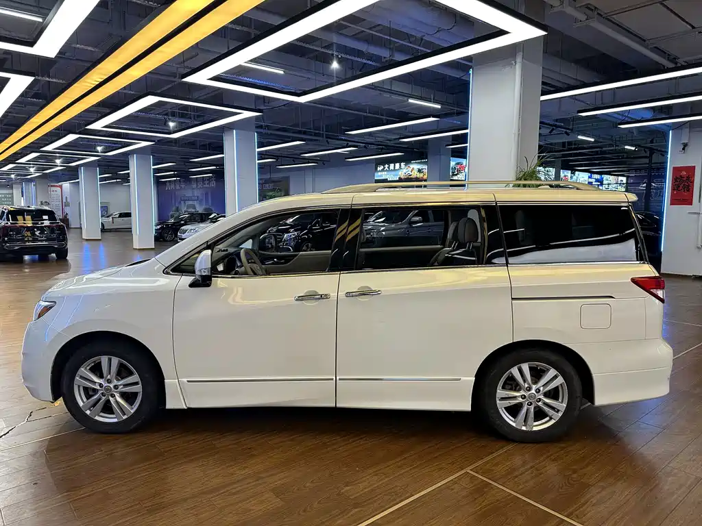 Nissan Quest — миниатюра 8