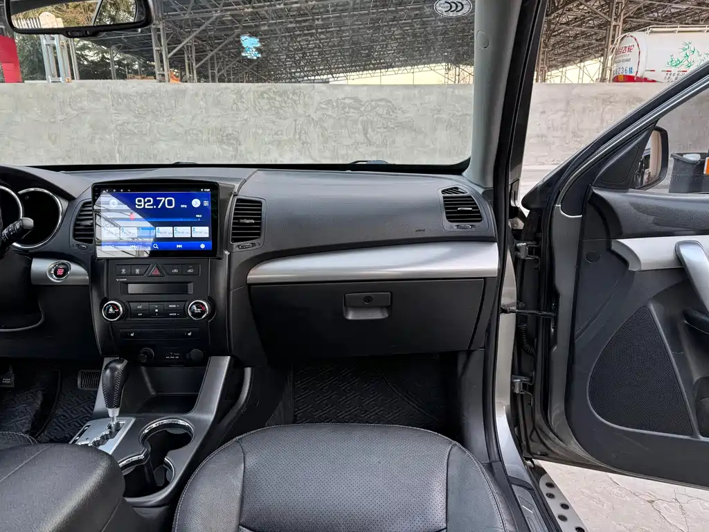 Kia Sorento 2.4L Gasoline Luxury Edition, фото 11