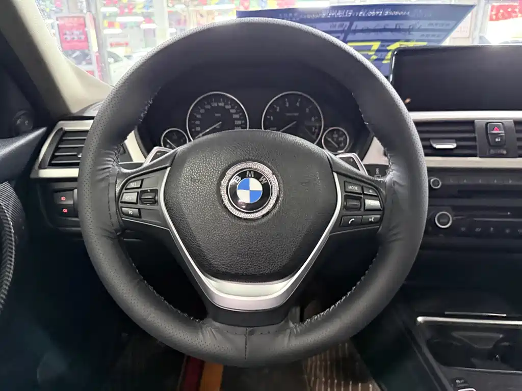 BMW 3 Series — миниатюра 14