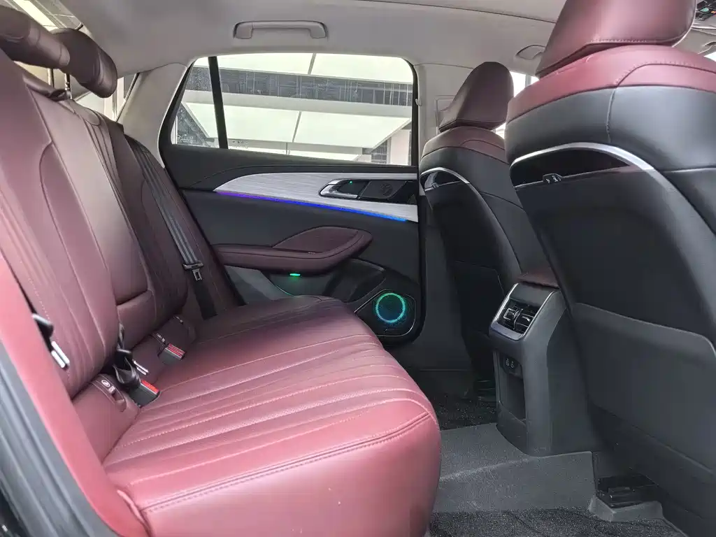 Hongqi Hongqi H5 — миниатюра 9