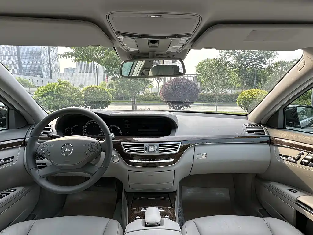 Mercedes-Benz S-Class S 2010 S 300 L Luxury
