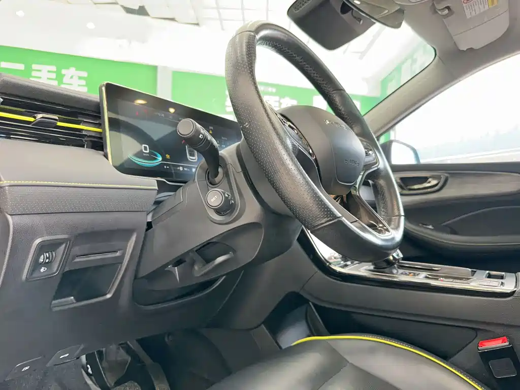 Roewe RX5 — миниатюра 8
