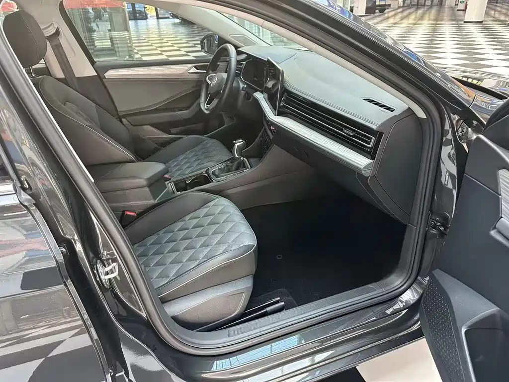 Volkswagen Sagitar — миниатюра 18
