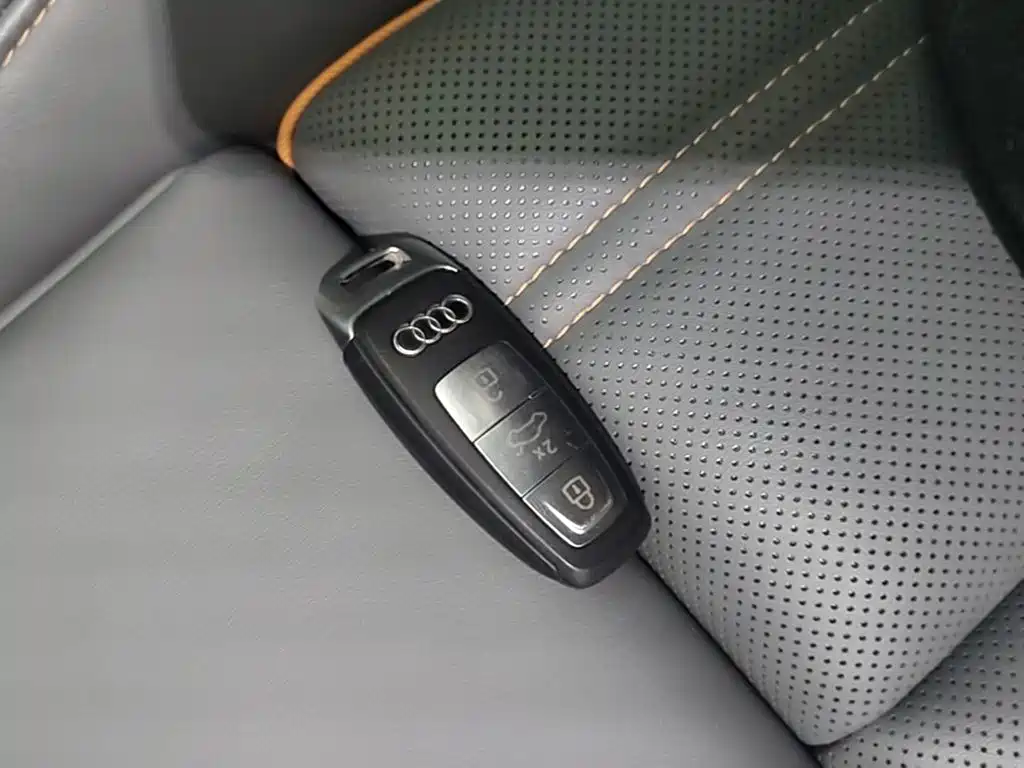 Audi Q4 e-tron — миниатюра 9