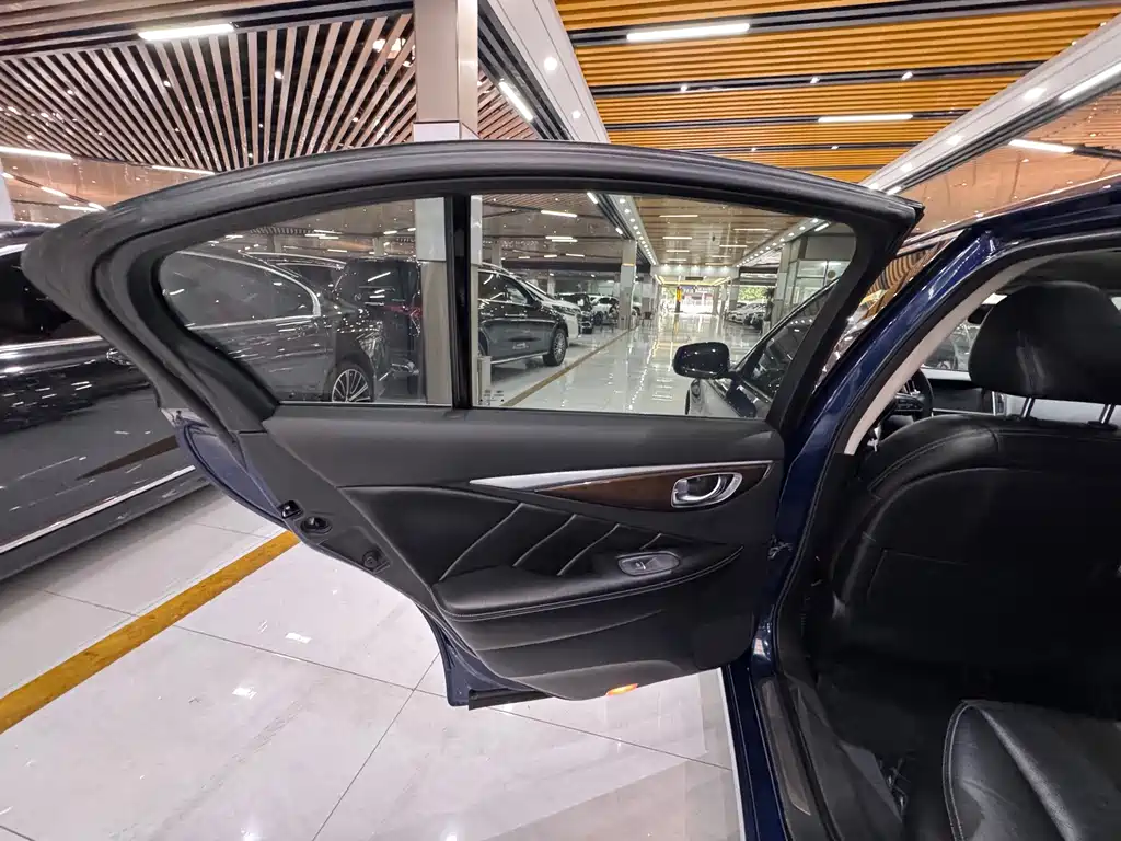 Infiniti Q50L — миниатюра 30