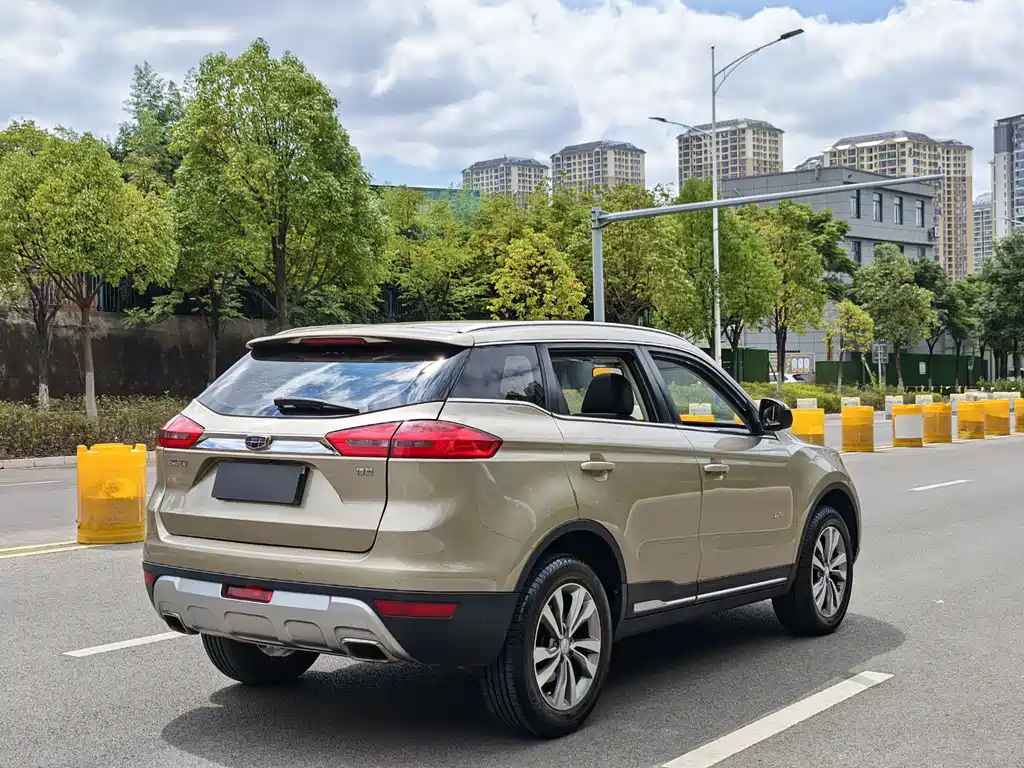 Geely Boyue — миниатюра 9