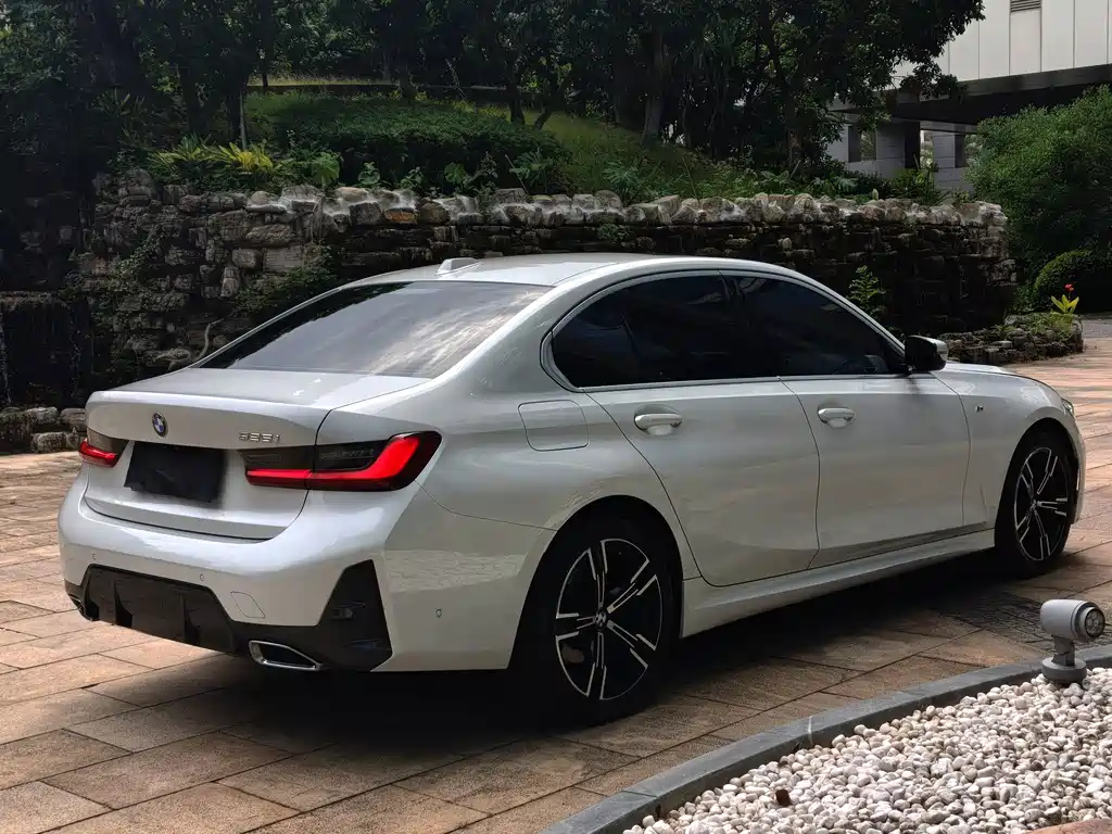 BMW 3 Series — миниатюра 7