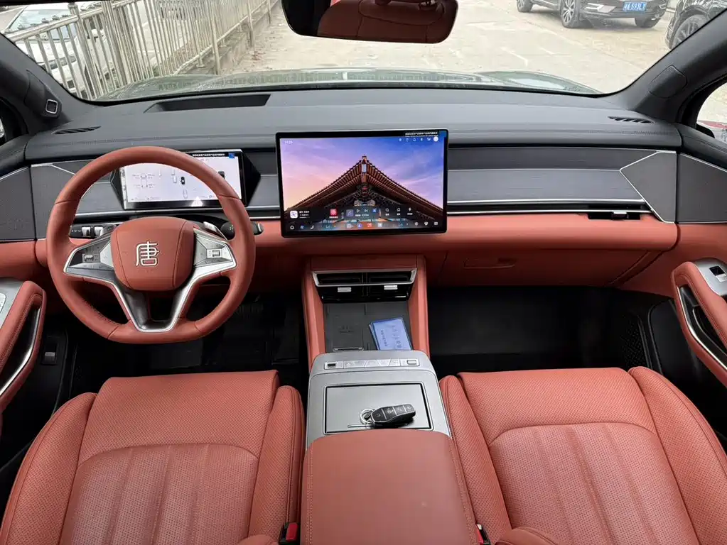 BYD Tang L L 2025 DM 175KM