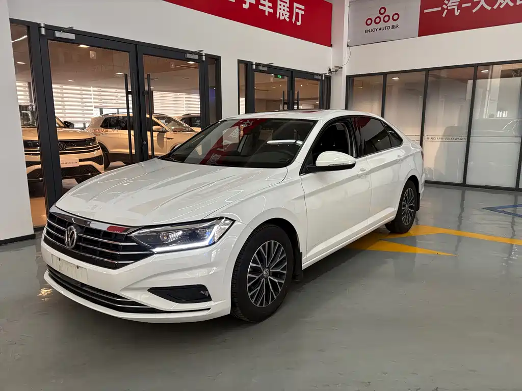 Volkswagen Sagitar 2019