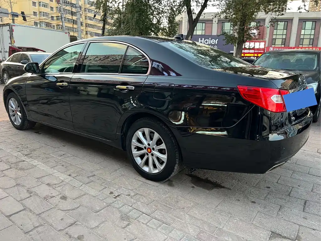 Hongqi Hongqi H7 — миниатюра 5