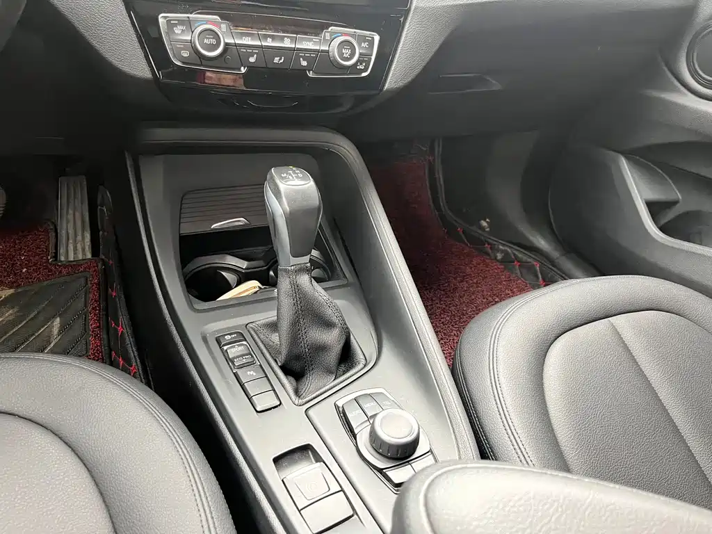 BMW X1 — миниатюра 7