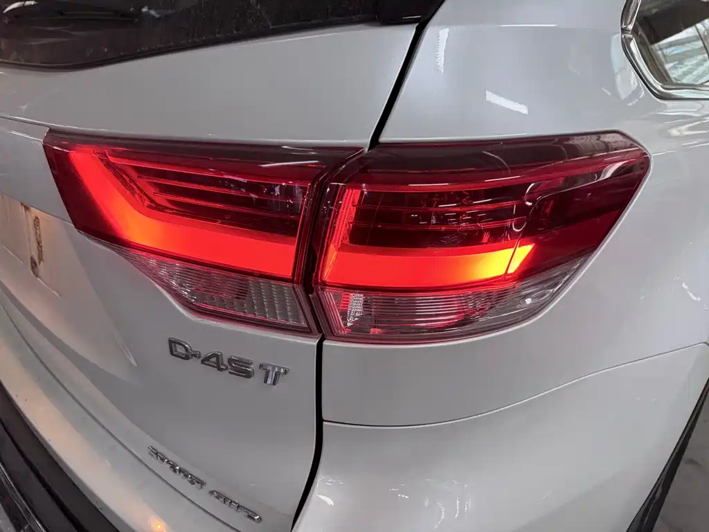 Toyota Highlander — миниатюра 20