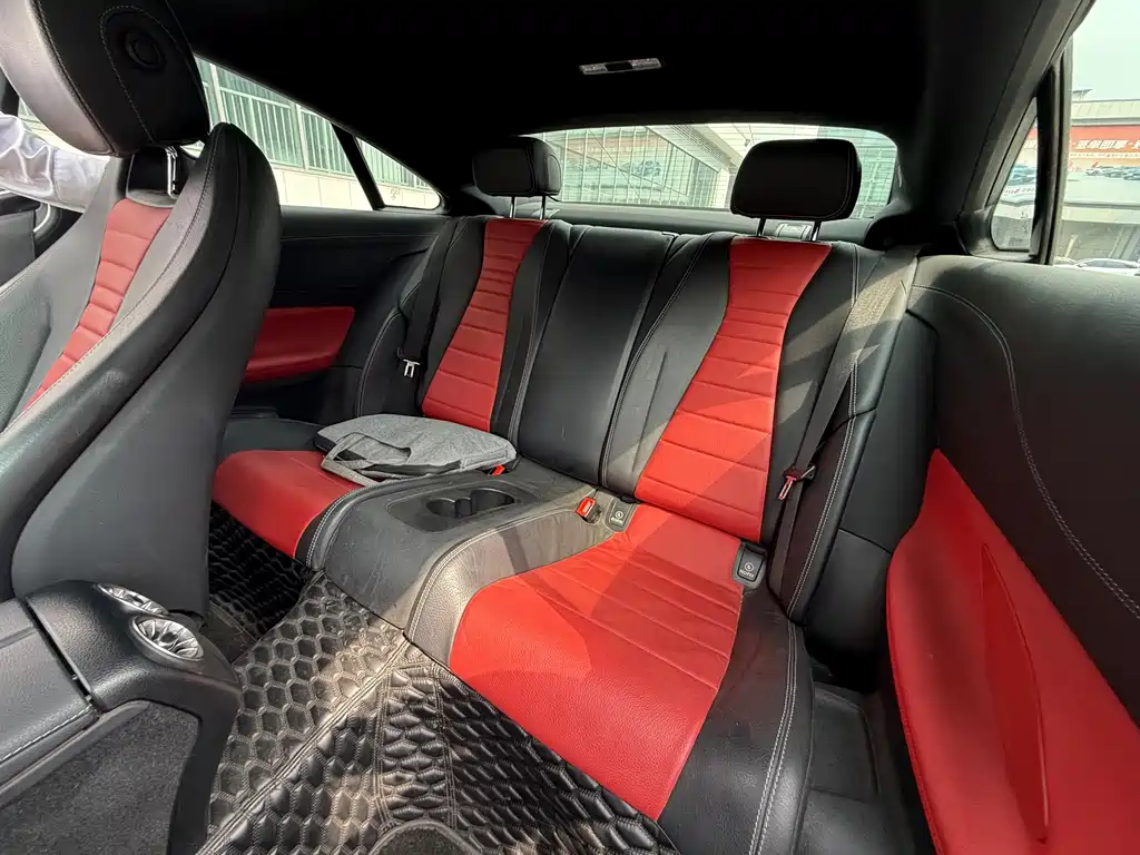 Mercedes-Benz E-Class (Import) — миниатюра 7