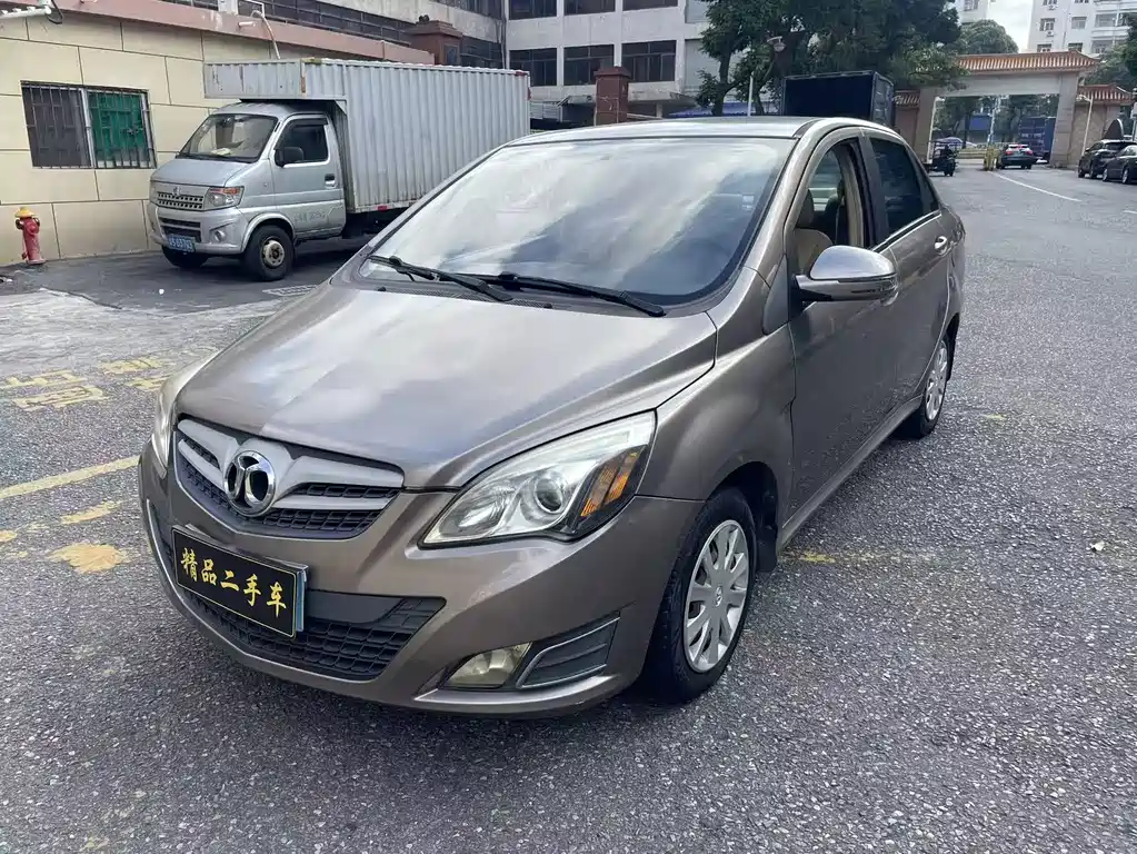 2014 BAIC EU5 - zdjęcie 1 z 11